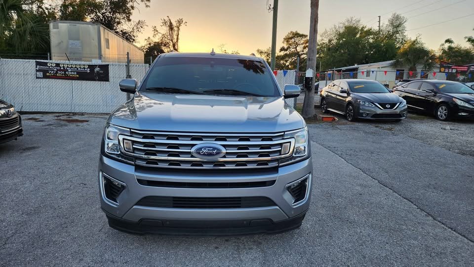 2020 Ford Expedition Limited's photo