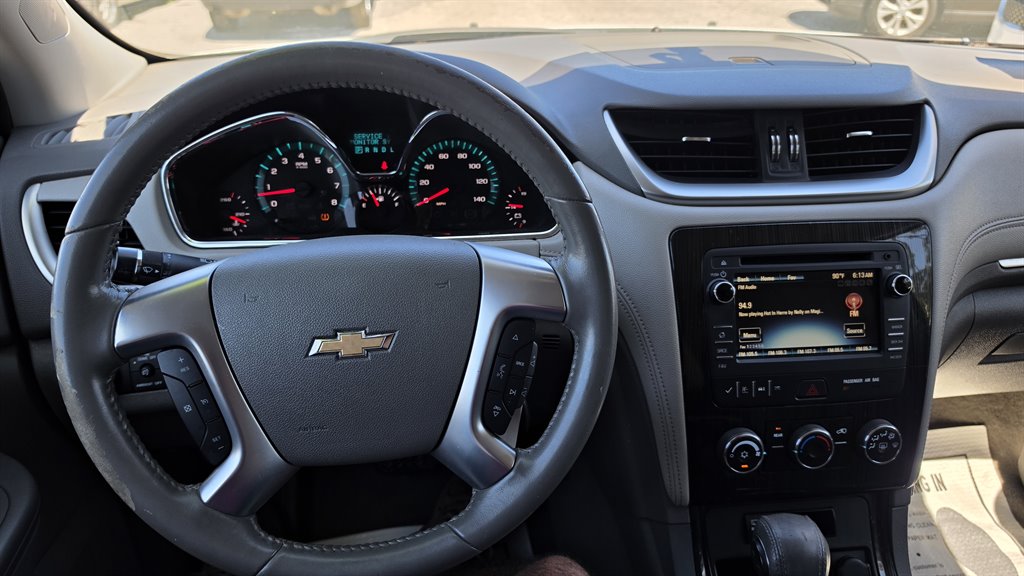 2017 Chevrolet Traverse 1LT - Photo 8
