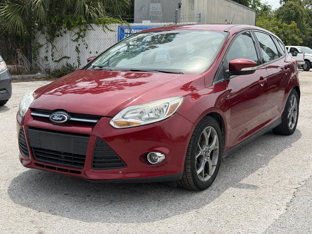 2014 Ford Focus 5 Door Hatch SE's photo