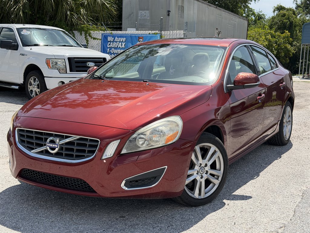 2013 Volvo S60 T5 FWD Auto's photo