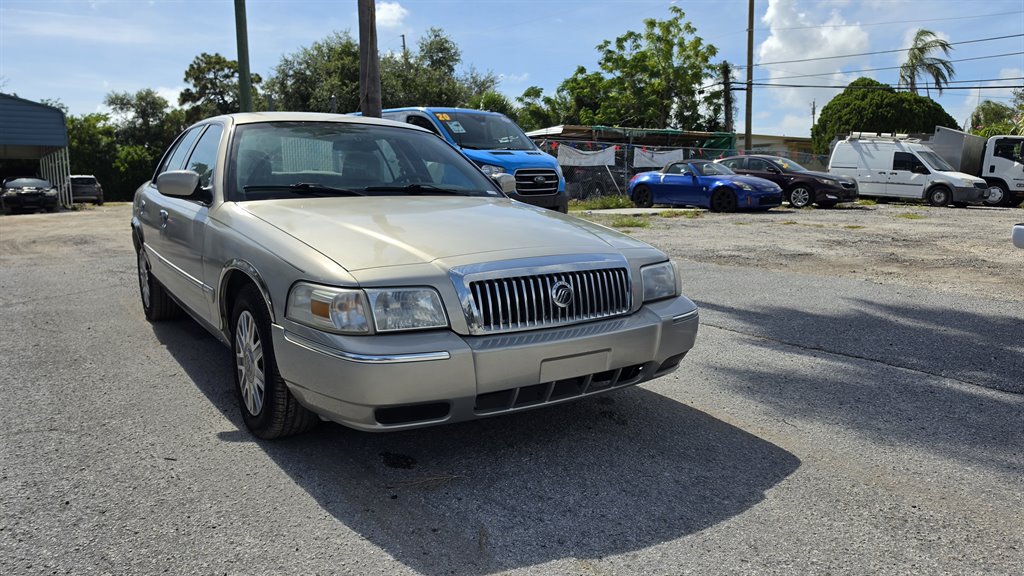2008 Mercury Grand Marquis GS's photo